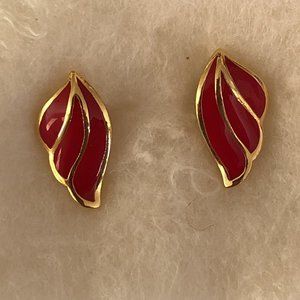 Vintage Gold Stud Earrings (two pairs)